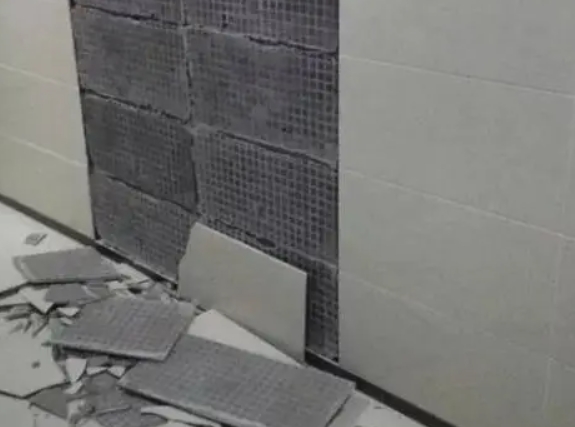 西峡瓷砖空鼓维修公司分享下西峡墙砖松动维修的知识